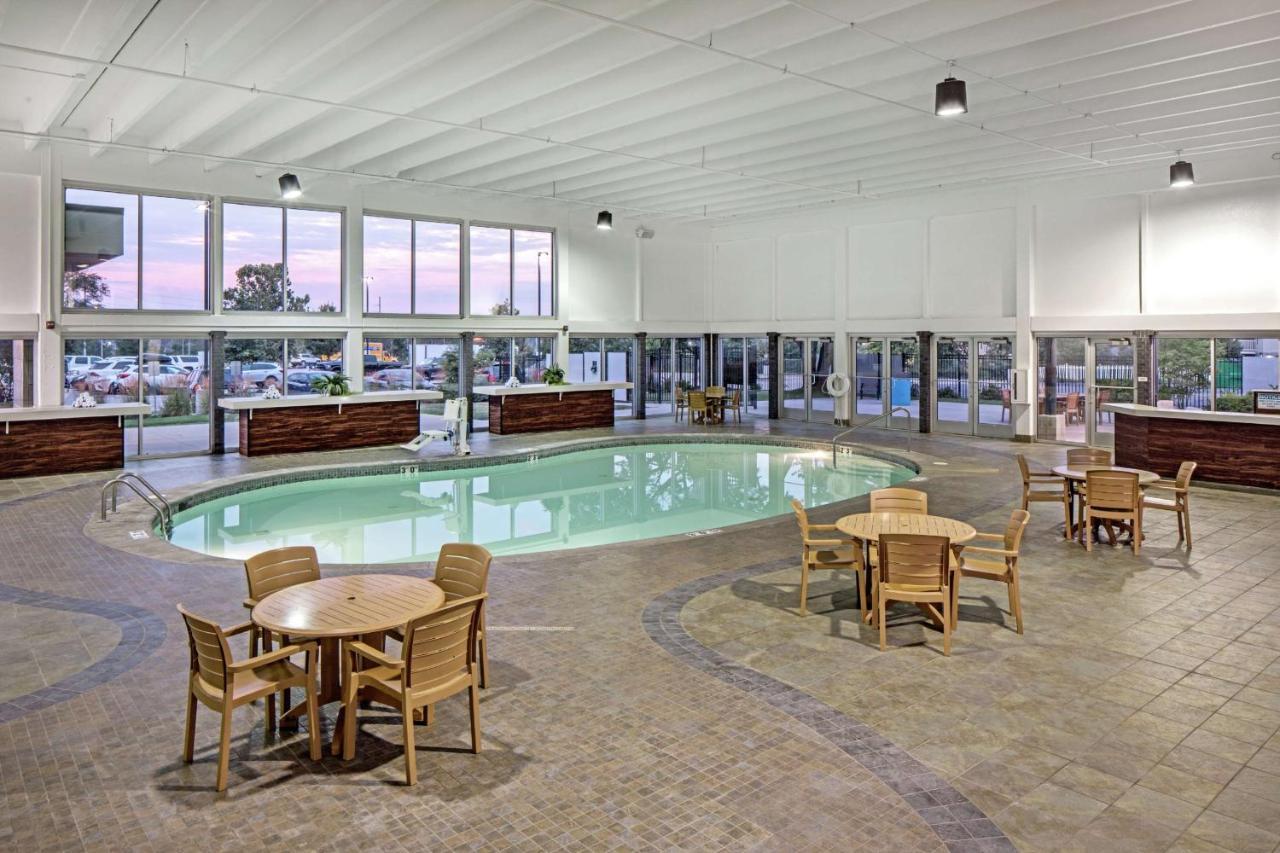 Doubletree By Hilton Omaha Southwest, Ne Hotell Exteriör bild