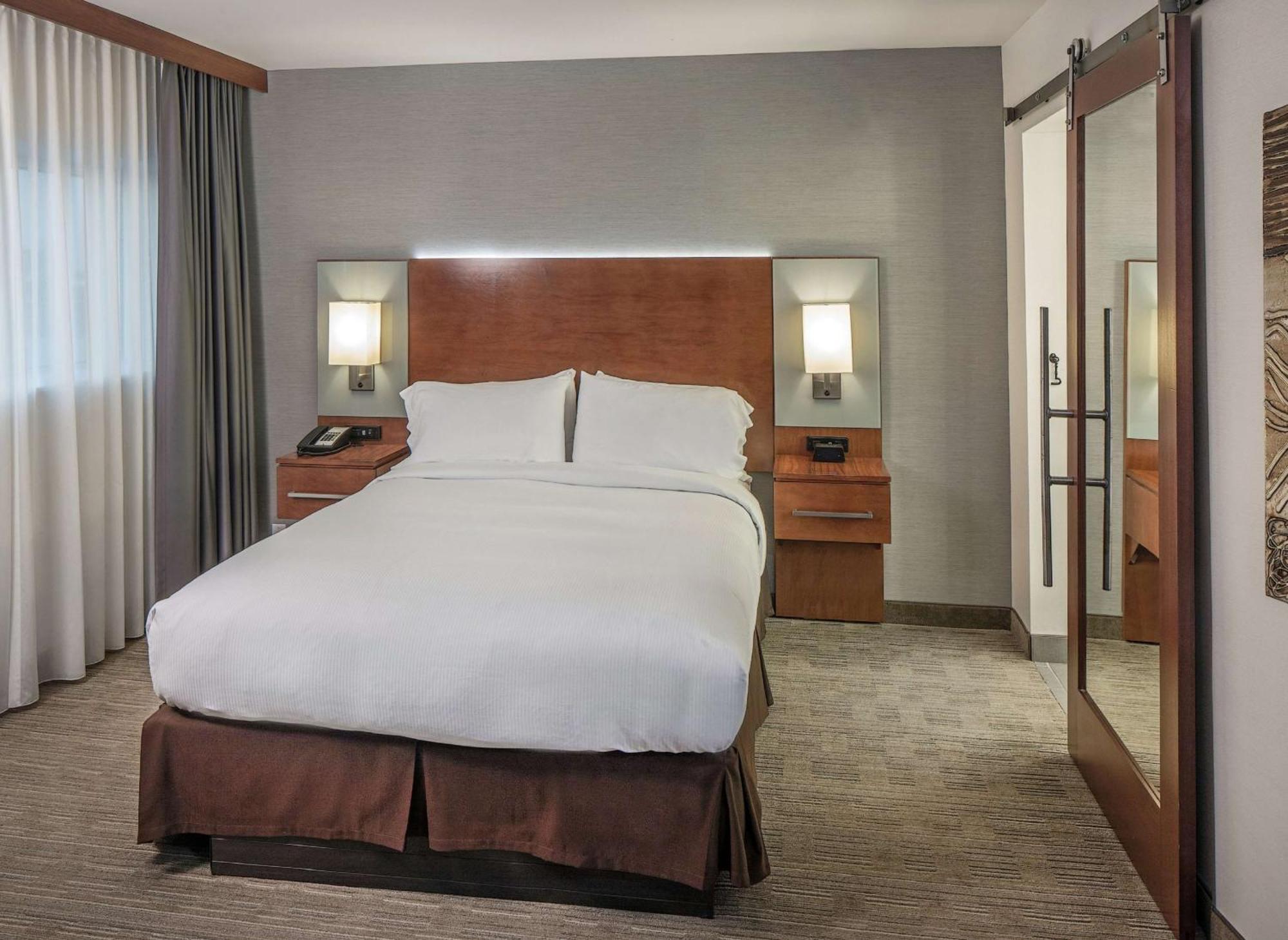 Doubletree By Hilton Omaha Southwest, Ne Hotell Exteriör bild