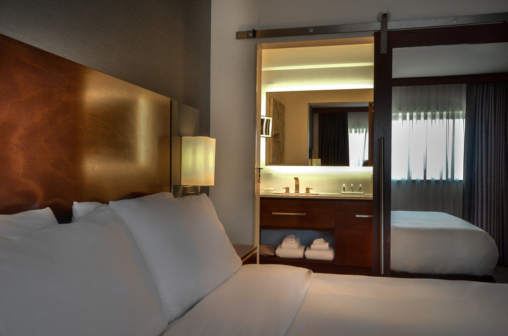 Doubletree By Hilton Omaha Southwest, Ne Hotell Exteriör bild
